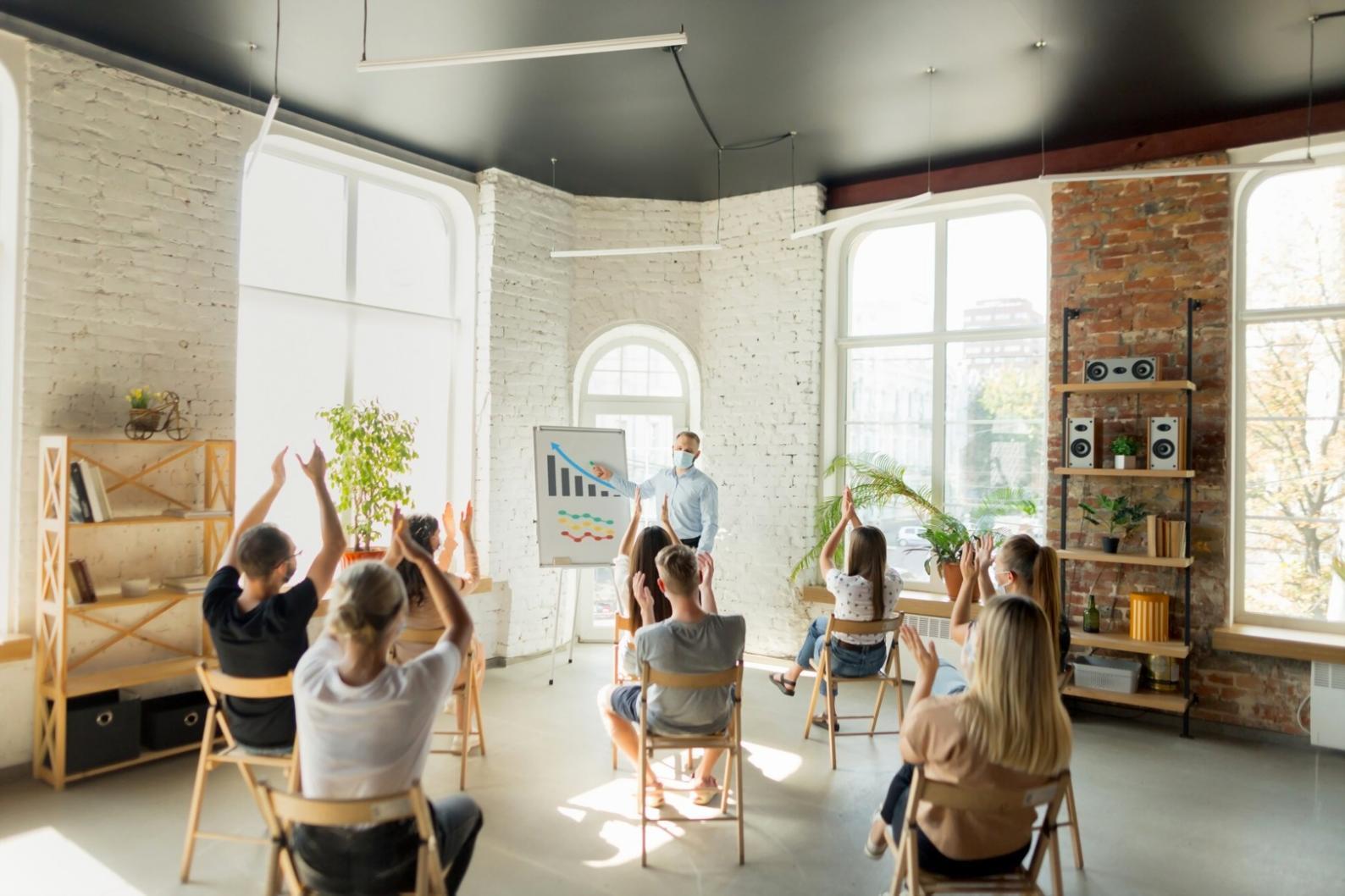 Espacio de trabajo colaborativo para consultas financieras